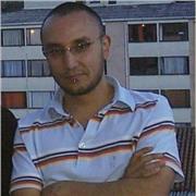 Spanisch-Tutor mit viel Erfahrung mit Jugendlichen und Erwachsenen in akademischen Bereichen.